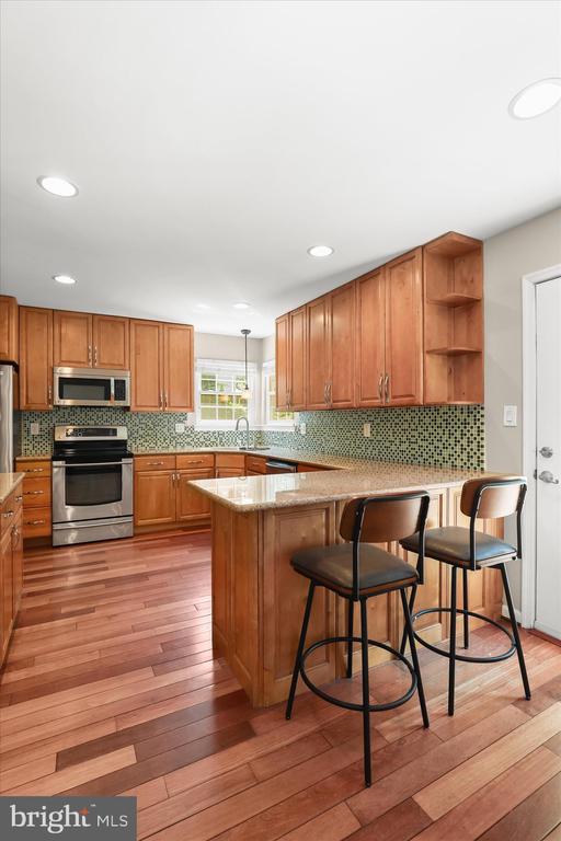 6312 WHITE CEDAR COURT