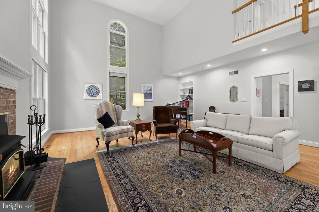 1920 TURNBERRY COURT