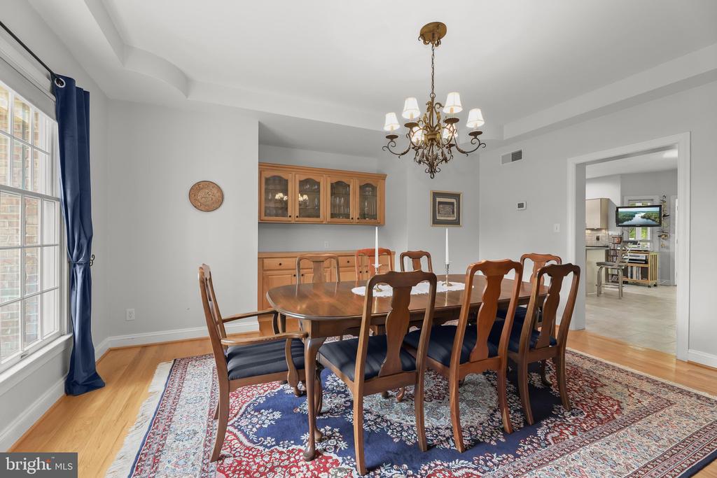 1920 TURNBERRY COURT