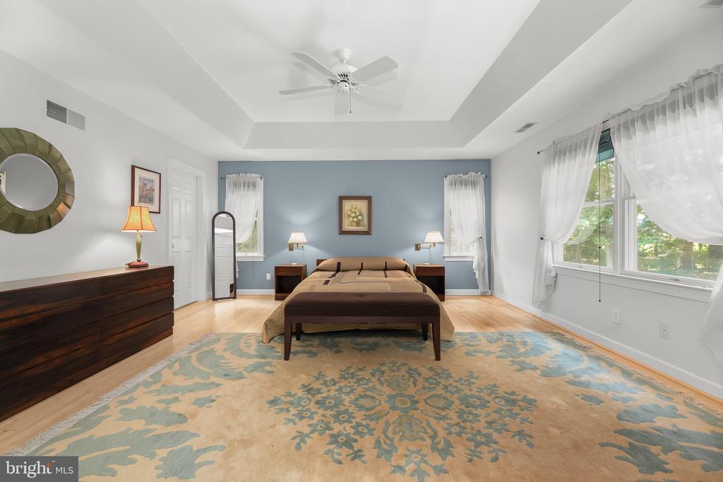 1920 TURNBERRY COURT