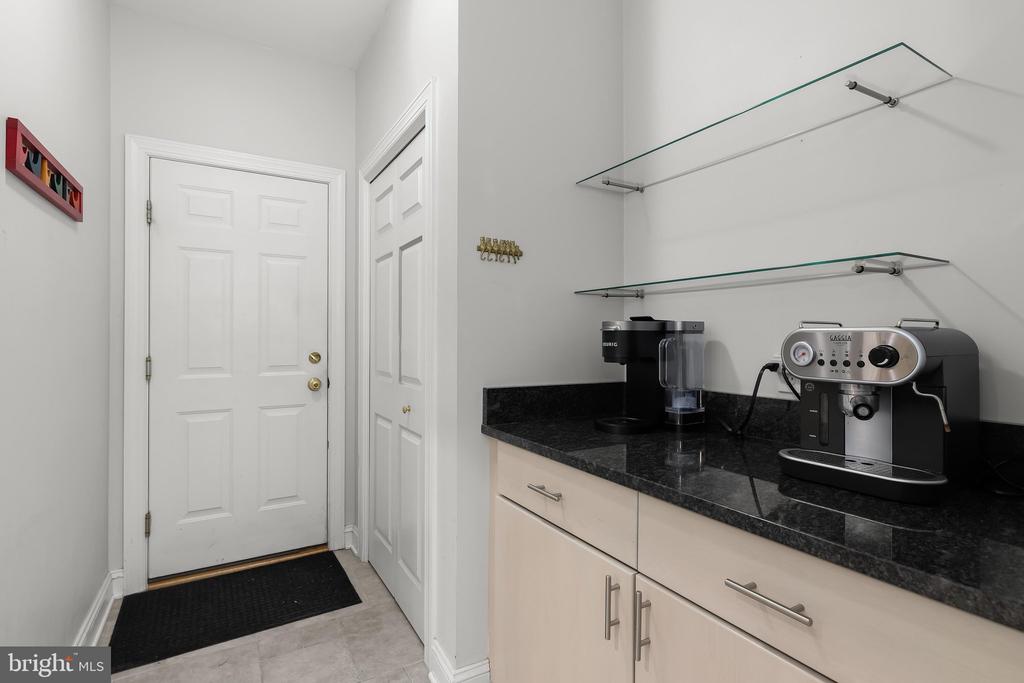 1920 TURNBERRY COURT