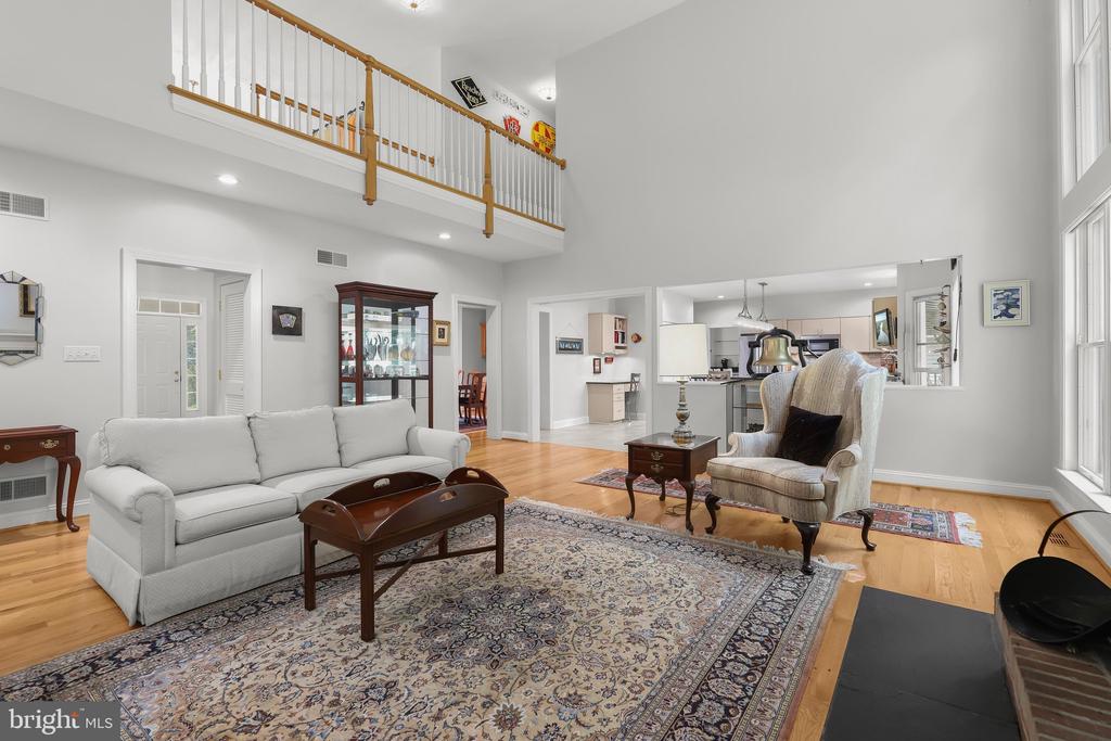 1920 TURNBERRY COURT