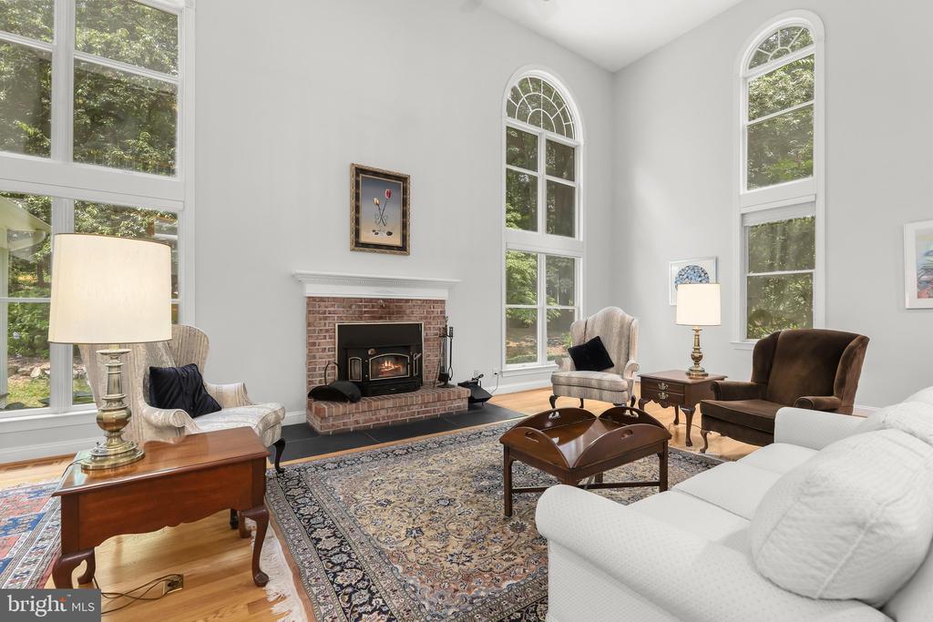 1920 TURNBERRY COURT