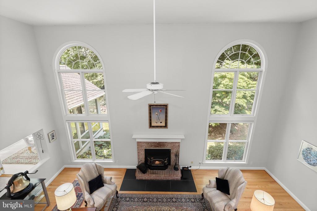 1920 TURNBERRY COURT