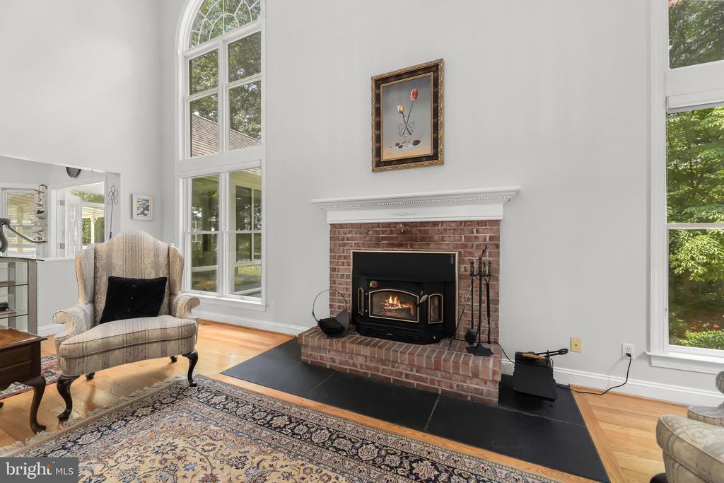 1920 TURNBERRY COURT