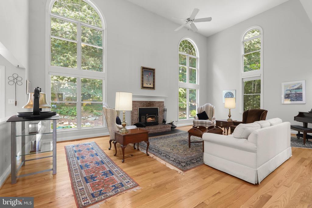1920 TURNBERRY COURT