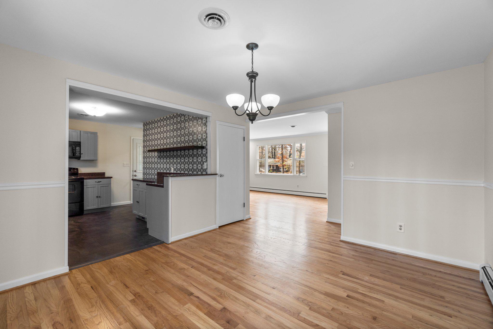 2107 DON AVE