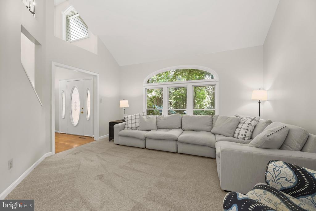 6452 KNIGHT DRIVE