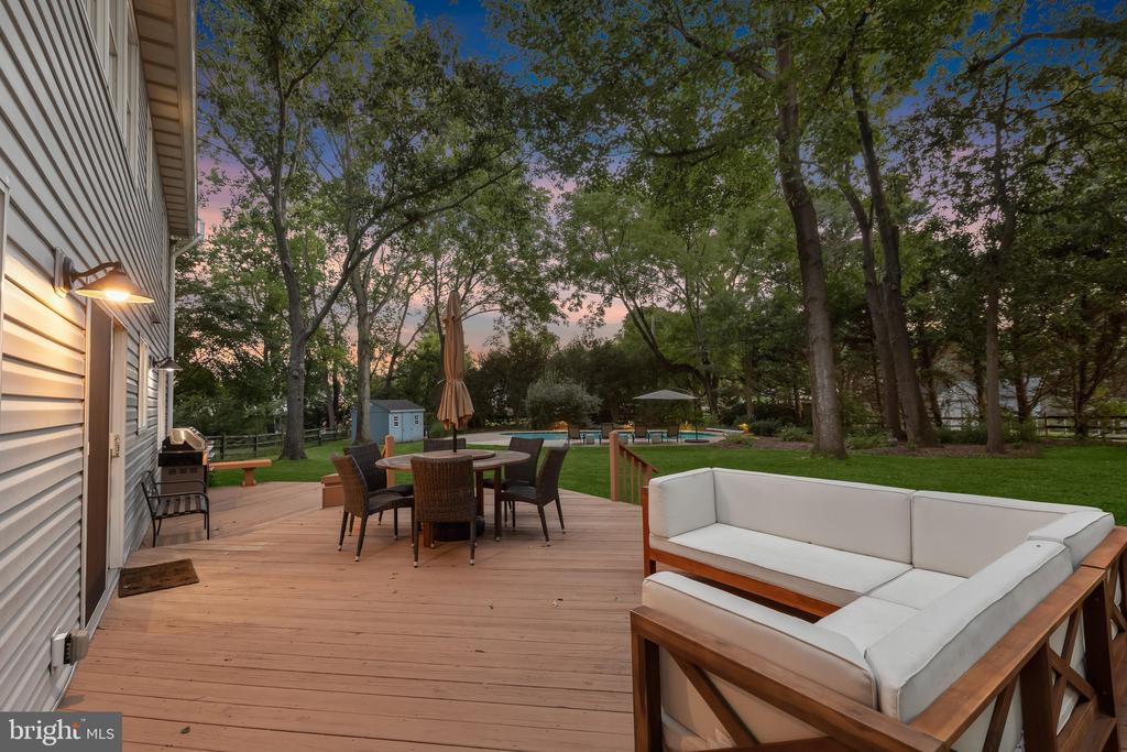 6452 KNIGHT DRIVE