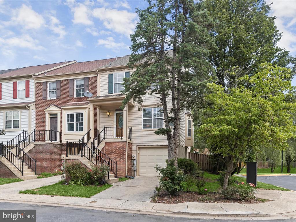 7116 GRESHAM CT E