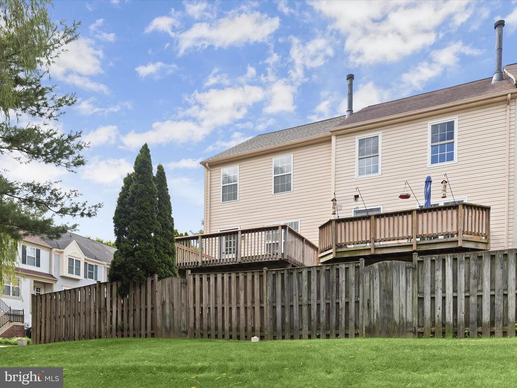 7116 GRESHAM CT E