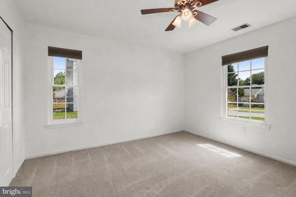 310 BARCLAY COURT