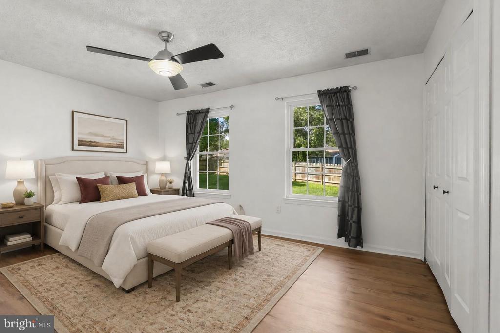 310 BARCLAY COURT