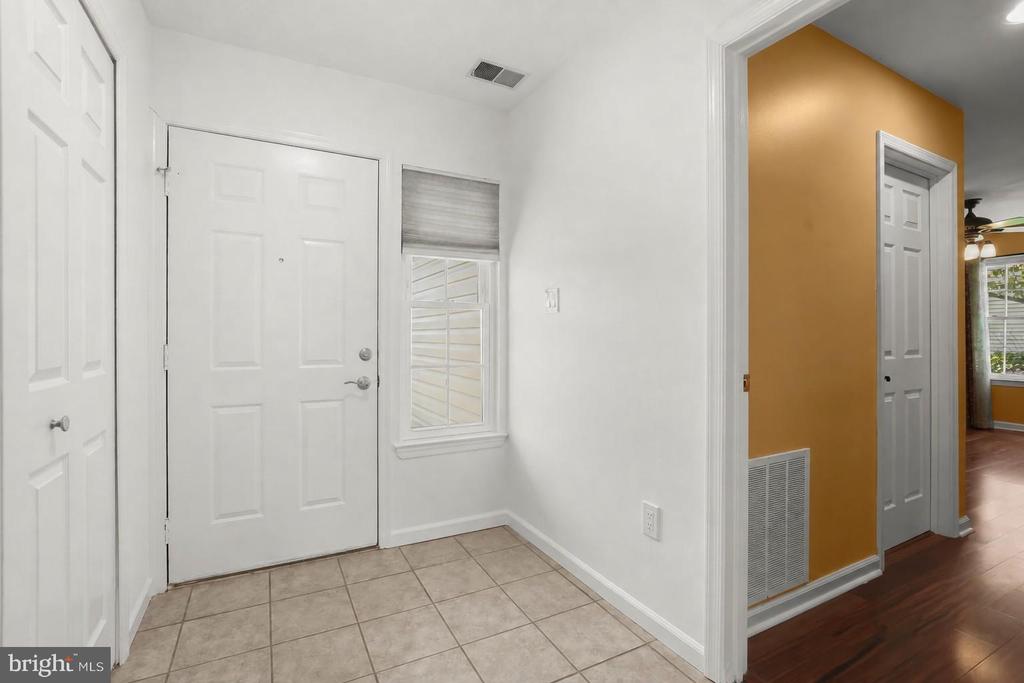 310 BARCLAY COURT