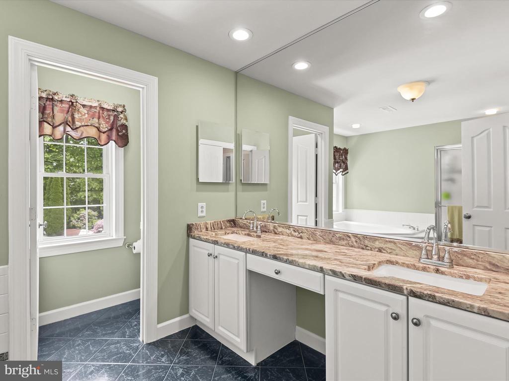 12320 HYDEAWAY CT