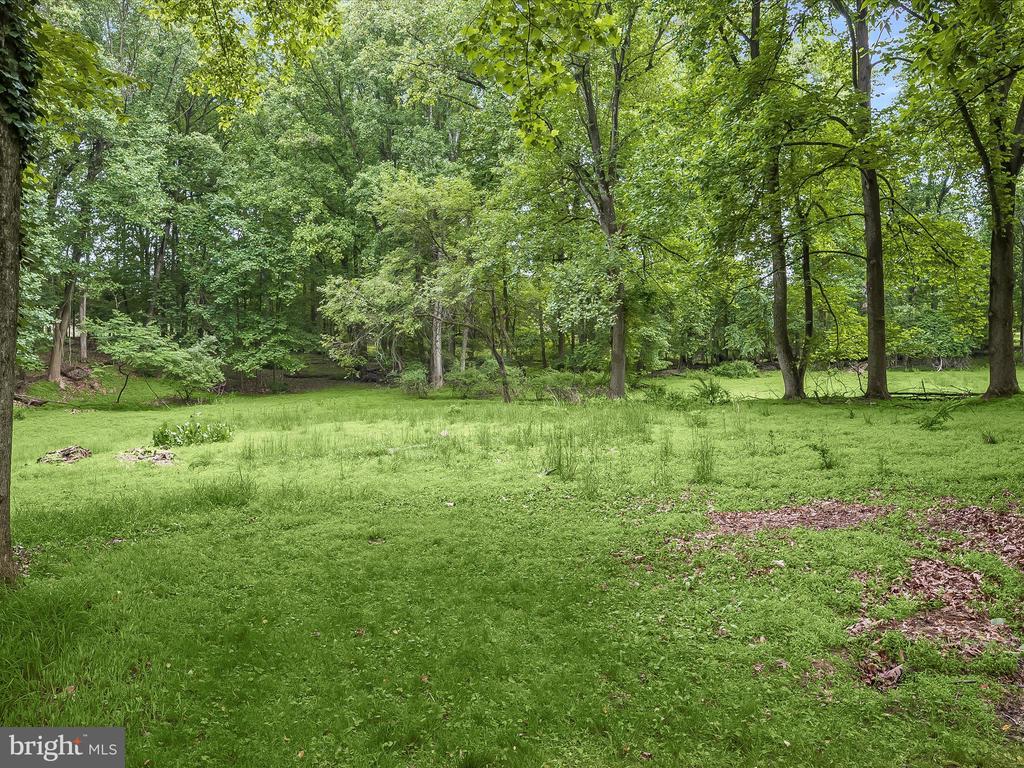 3826 WALT ANN DR