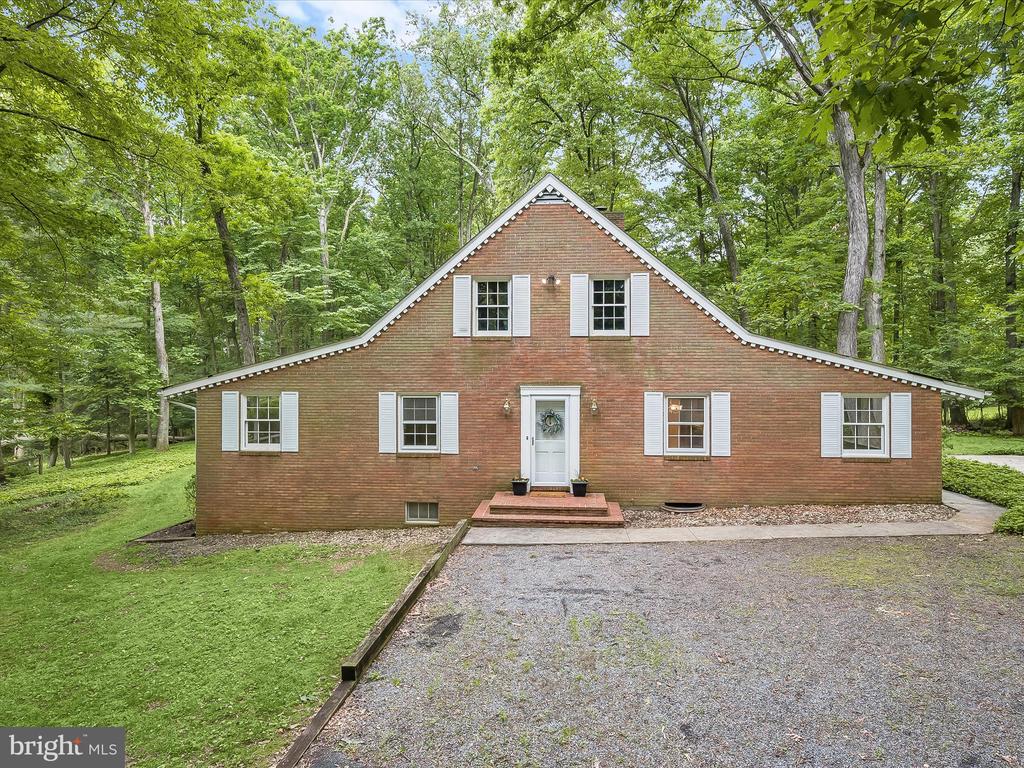 3826 WALT ANN DR