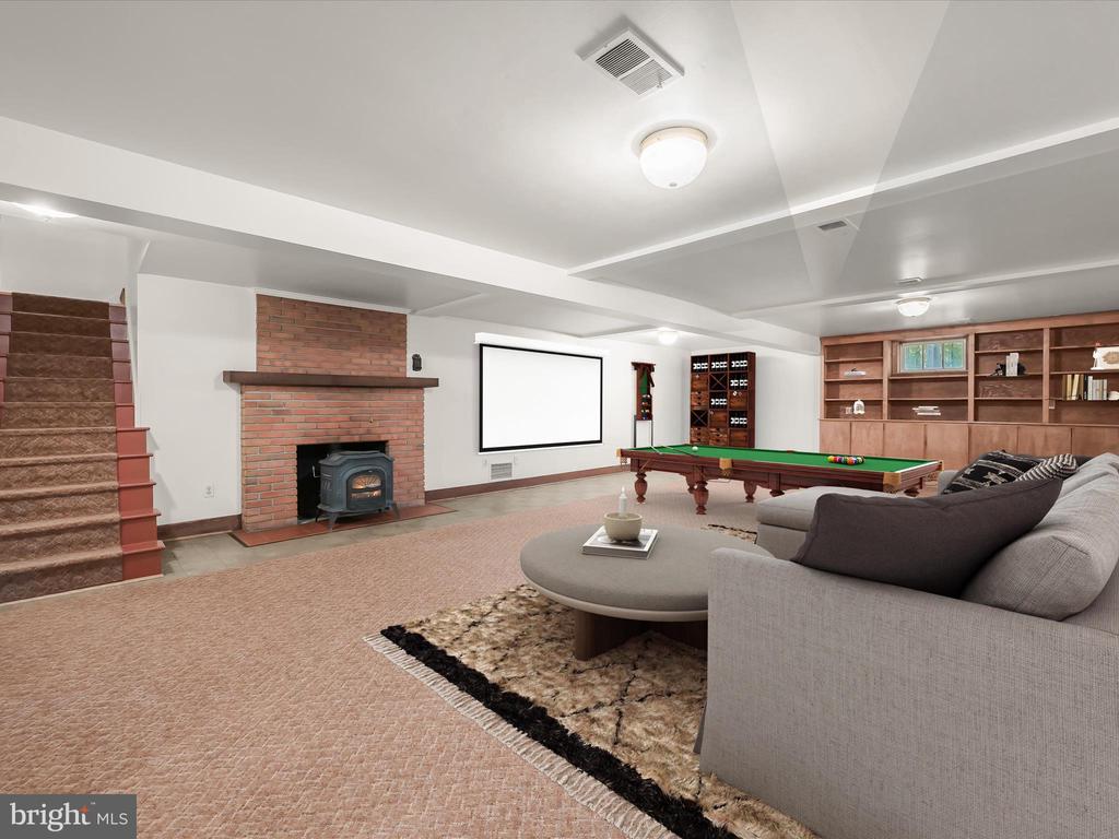 3826 WALT ANN DR