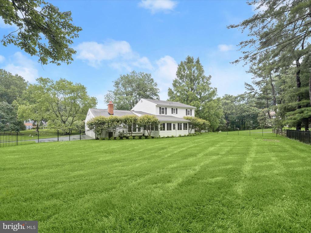 8018 MARTOWN RD