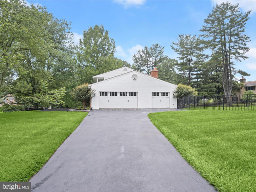 8018 MARTOWN RD