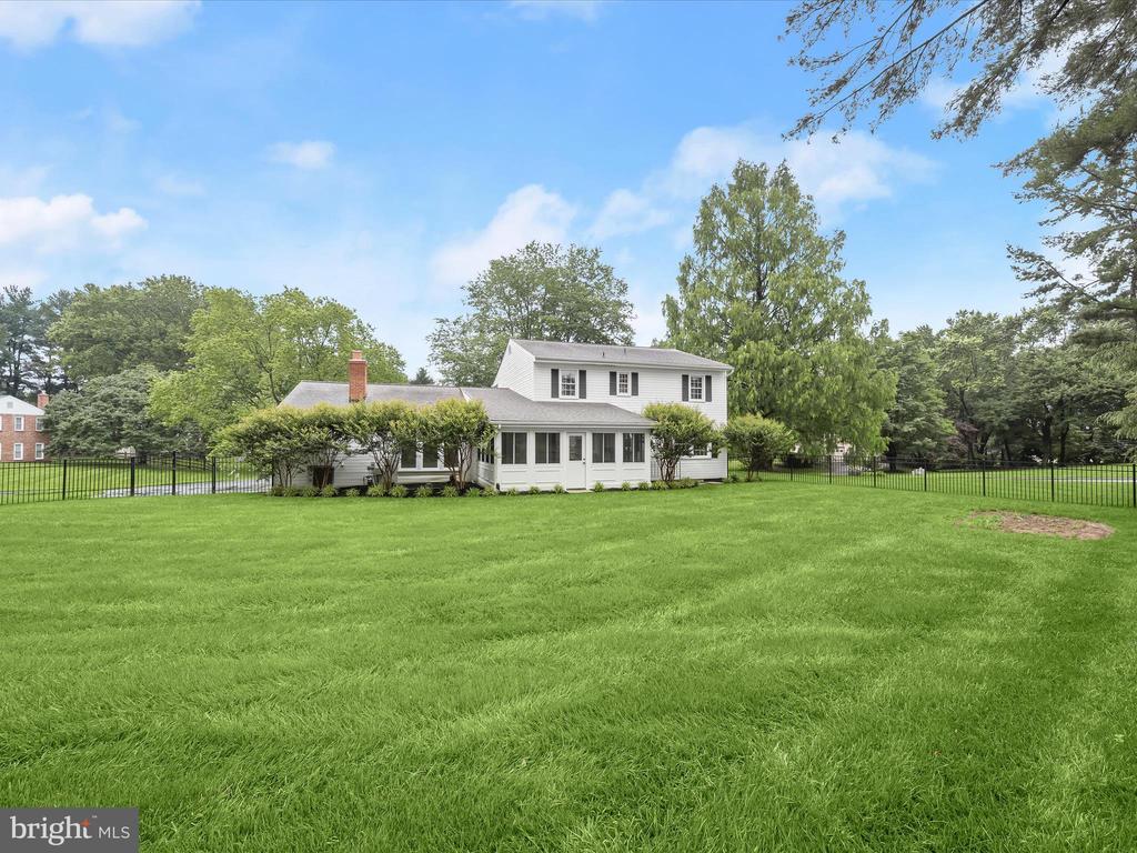 8018 MARTOWN RD