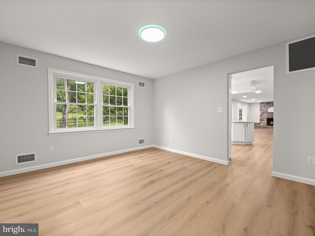 8018 MARTOWN RD