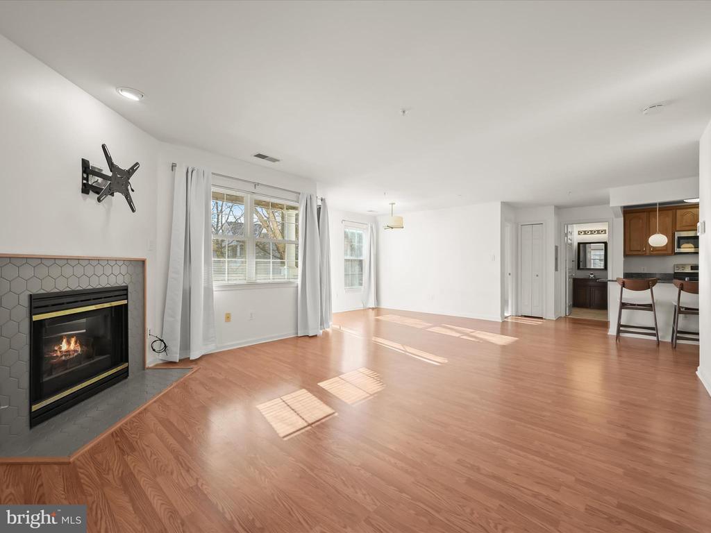 5812 WYNDHAM CIRCLE Unit: 205