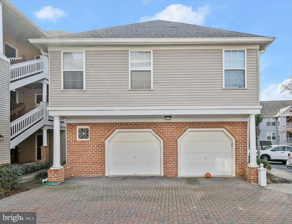 5812 WYNDHAM CIRCLE Unit: 205