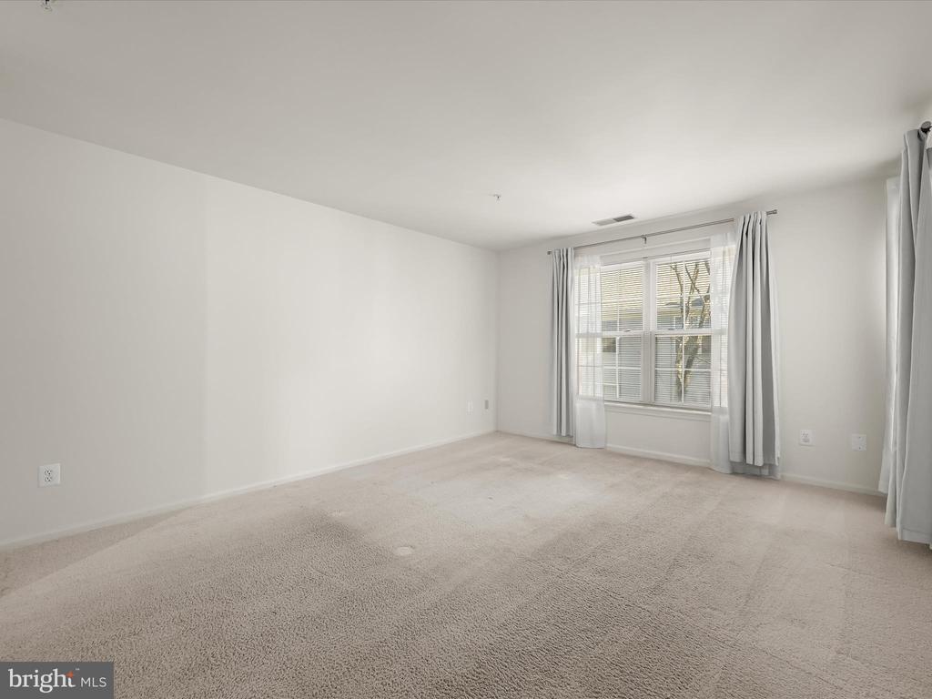 5812 WYNDHAM CIRCLE Unit: 205