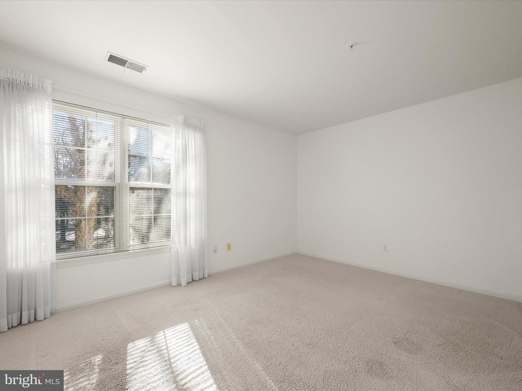 5812 WYNDHAM CIRCLE Unit: 205