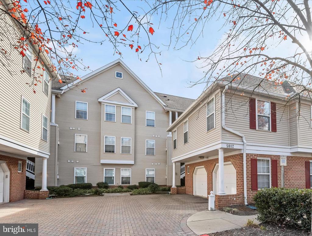 5812 WYNDHAM CIRCLE Unit: 205