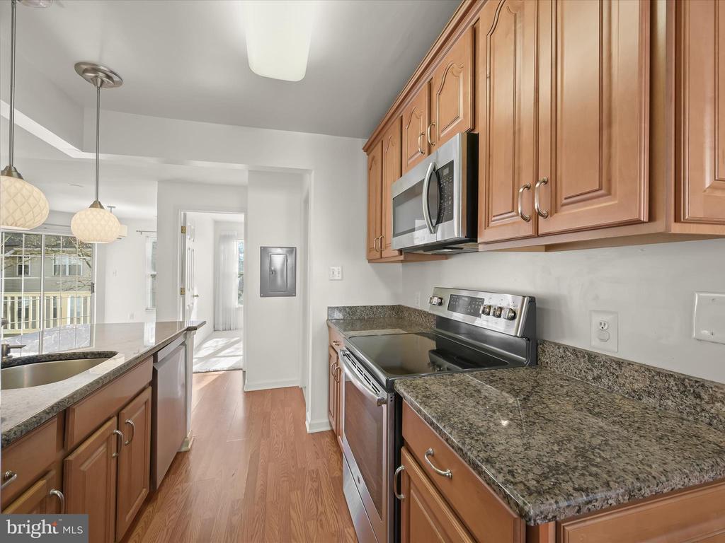 5812 WYNDHAM CIRCLE Unit: 205