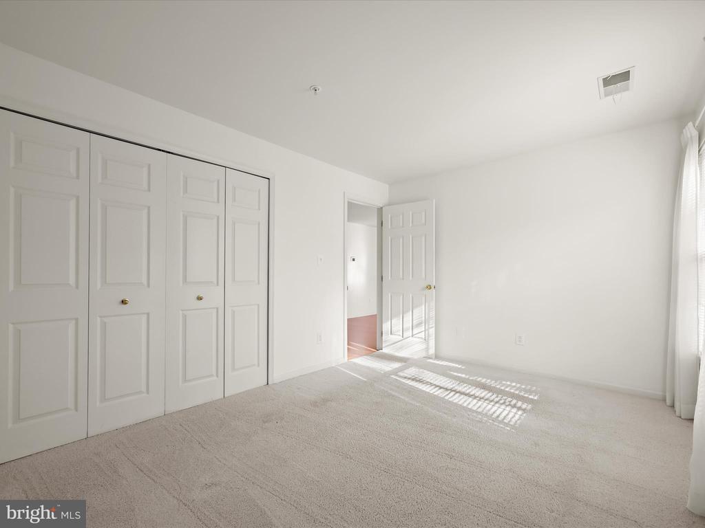 5812 WYNDHAM CIRCLE Unit: 205