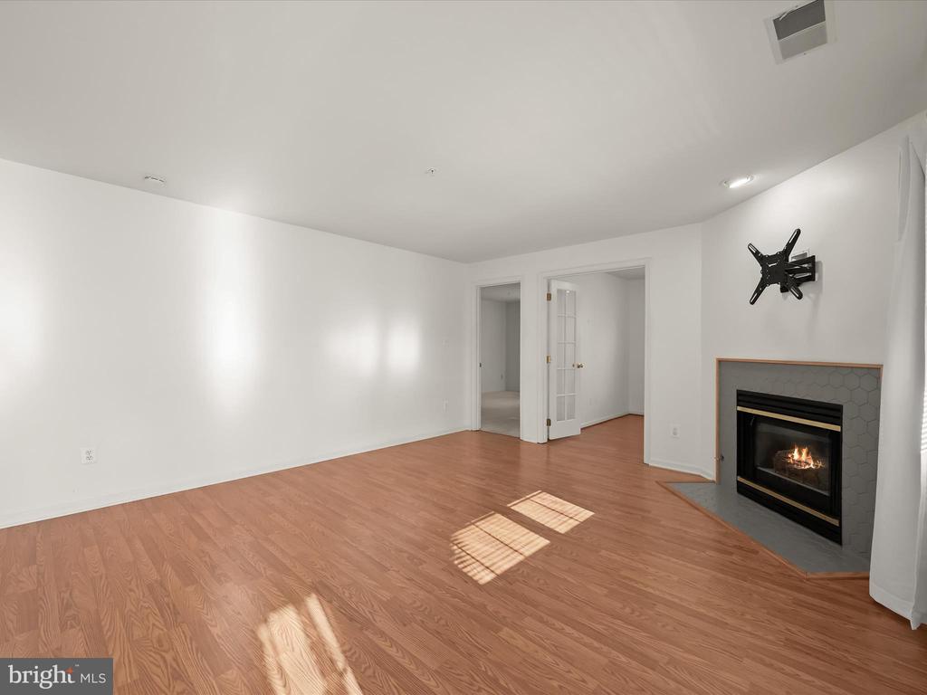 5812 WYNDHAM CIRCLE Unit: 205
