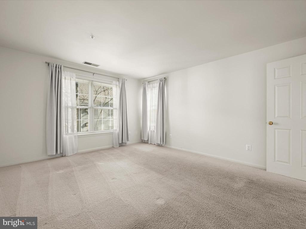 5812 WYNDHAM CIRCLE Unit: 205