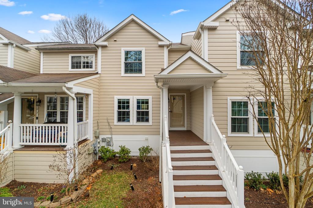 4850 DORSEY HALL DRIVE Unit: 8
