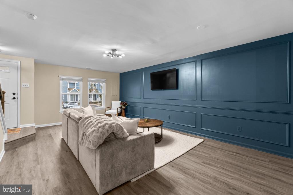 4850 DORSEY HALL DRIVE Unit: 8
