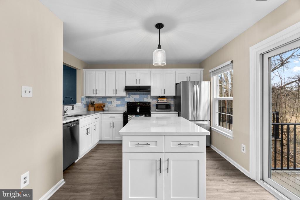 4850 DORSEY HALL DRIVE Unit: 8