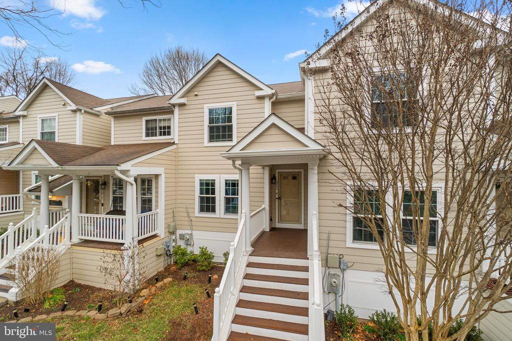 4850 DORSEY HALL DRIVE Unit: 8