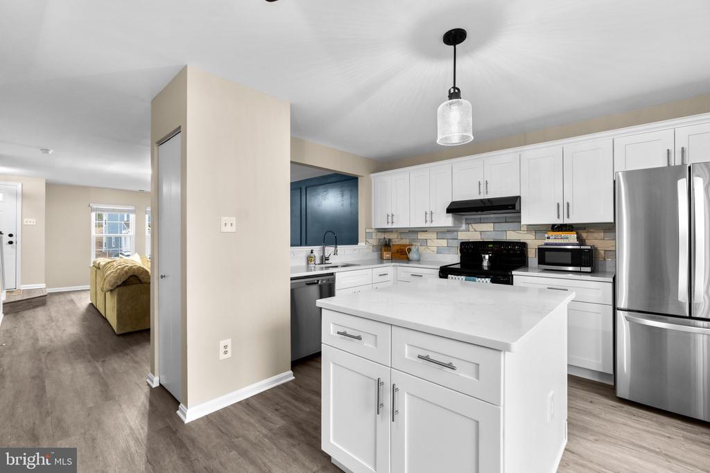 4850 DORSEY HALL DRIVE Unit: 8