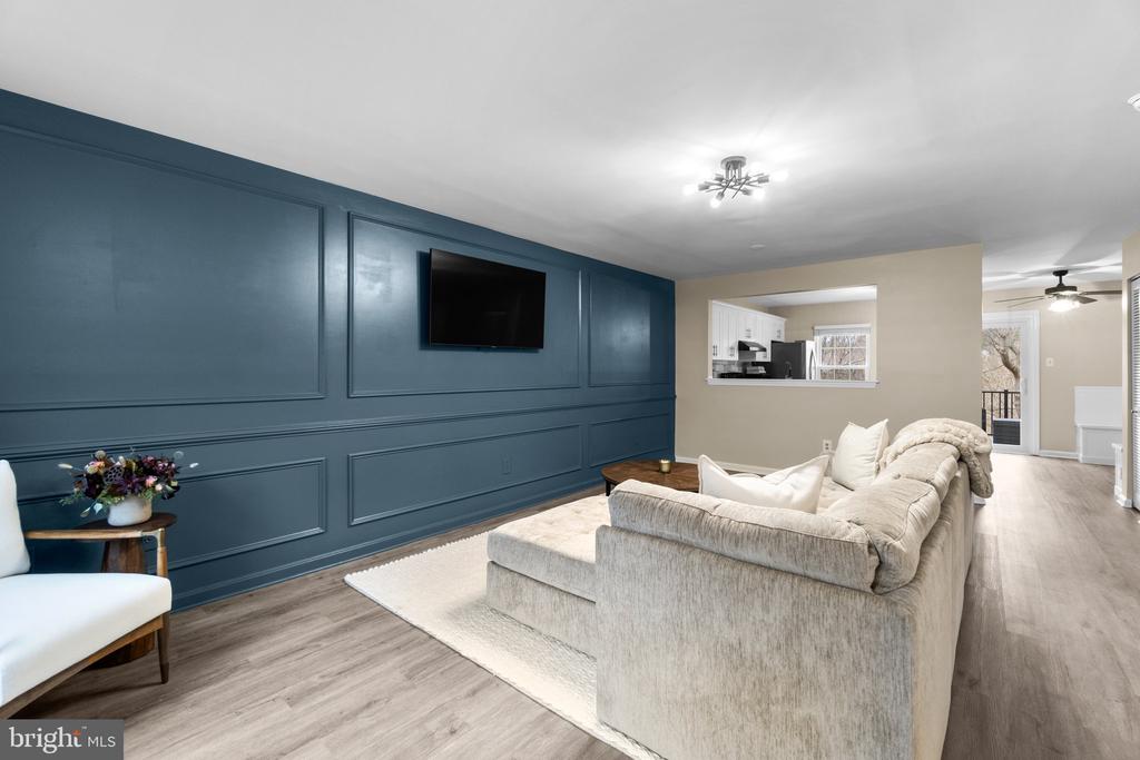 4850 DORSEY HALL DRIVE Unit: 8