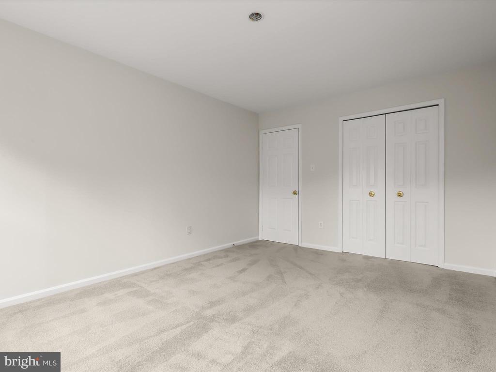 8806 CARDINAL COURT
