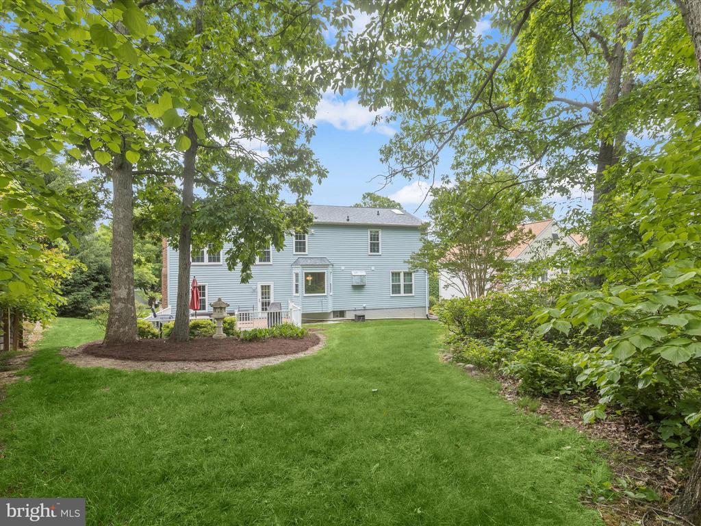 8806 CARDINAL COURT