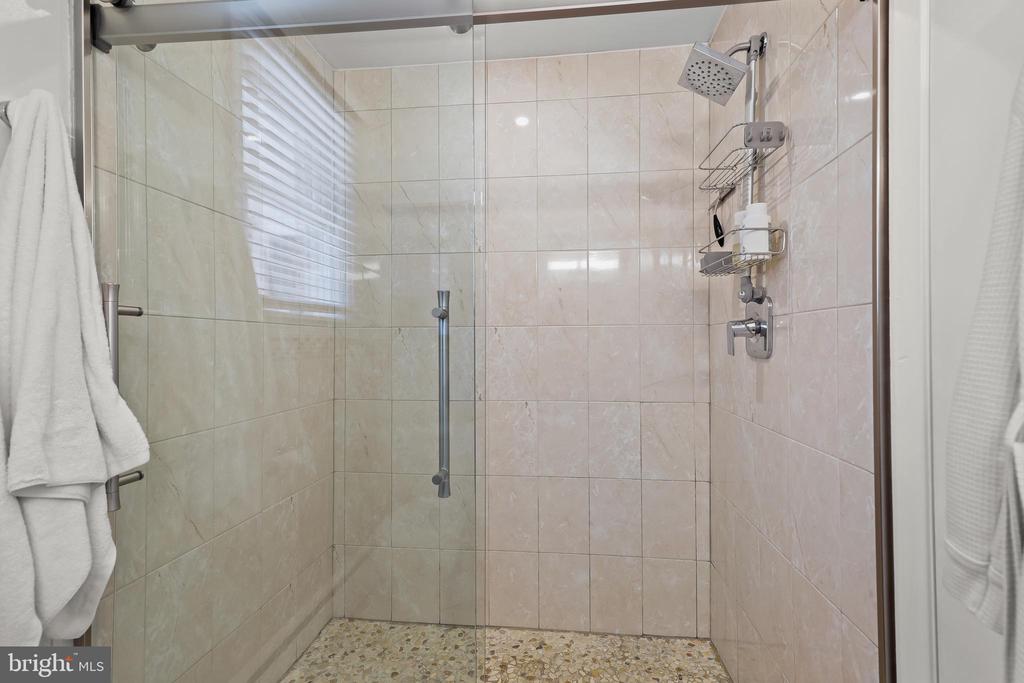 2329 MOUNT HEBRON DR