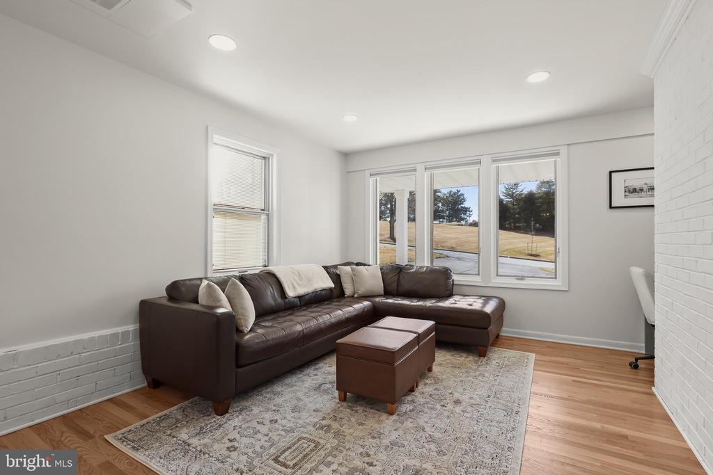 2329 MOUNT HEBRON DR