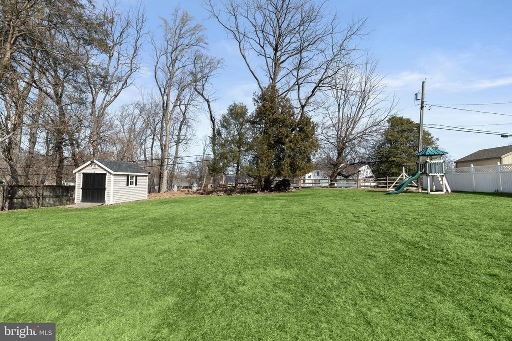 2329 MOUNT HEBRON DR