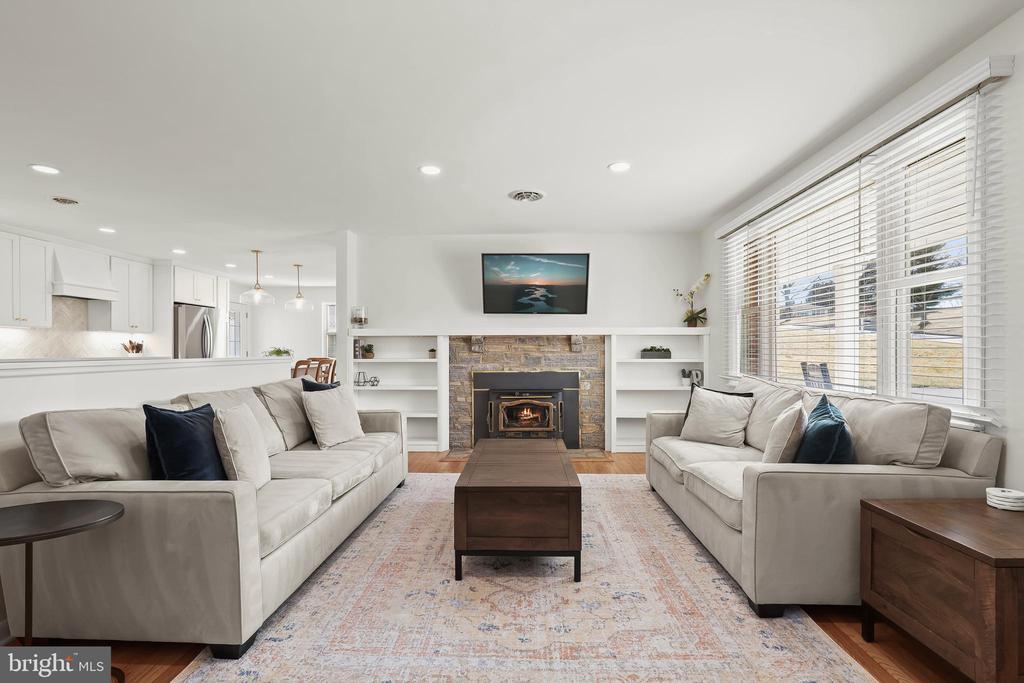 2329 MOUNT HEBRON DR