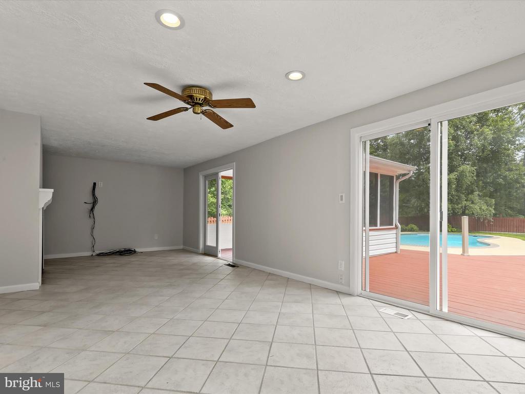 10205 SCAGGSVILLE RD
