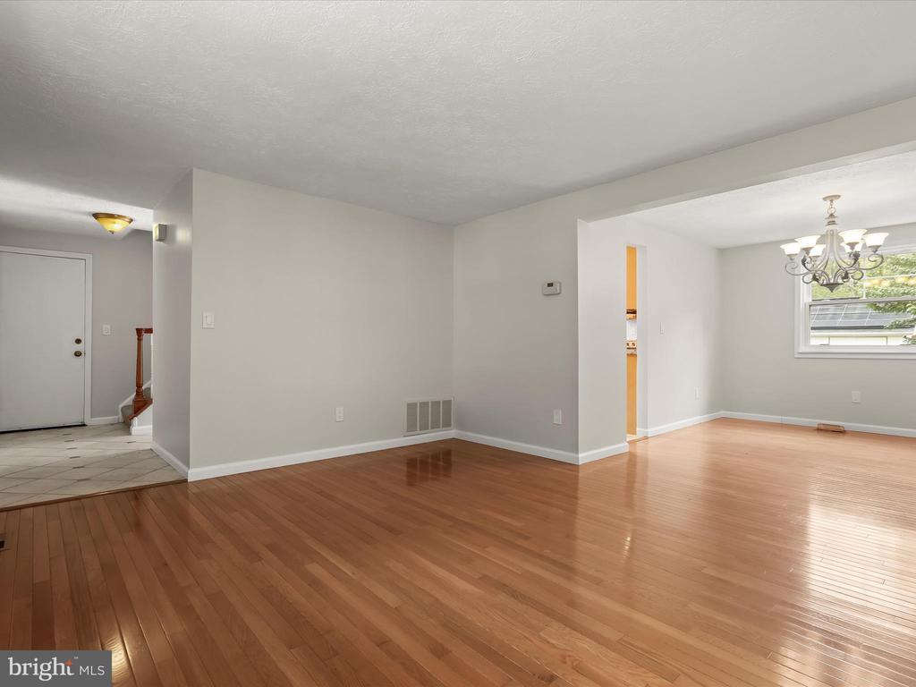 10205 SCAGGSVILLE RD
