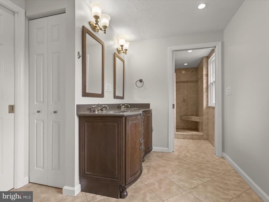 10205 SCAGGSVILLE RD